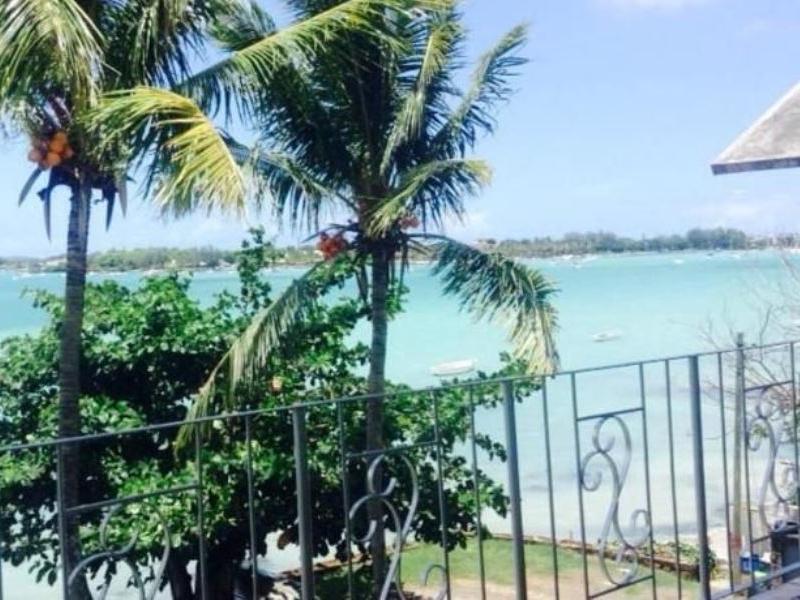 Pillayguesthouse Grand Baie Exterior foto