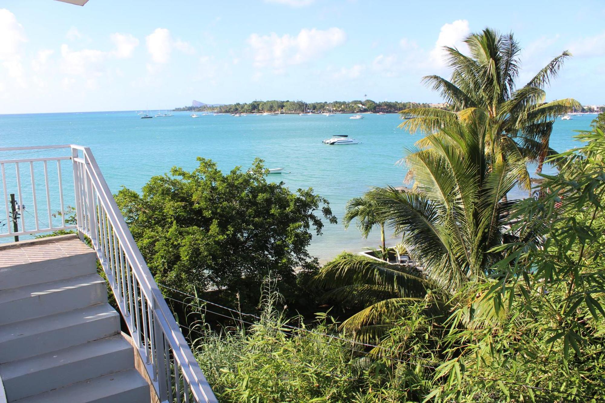 Pillayguesthouse Grand Baie Exterior foto